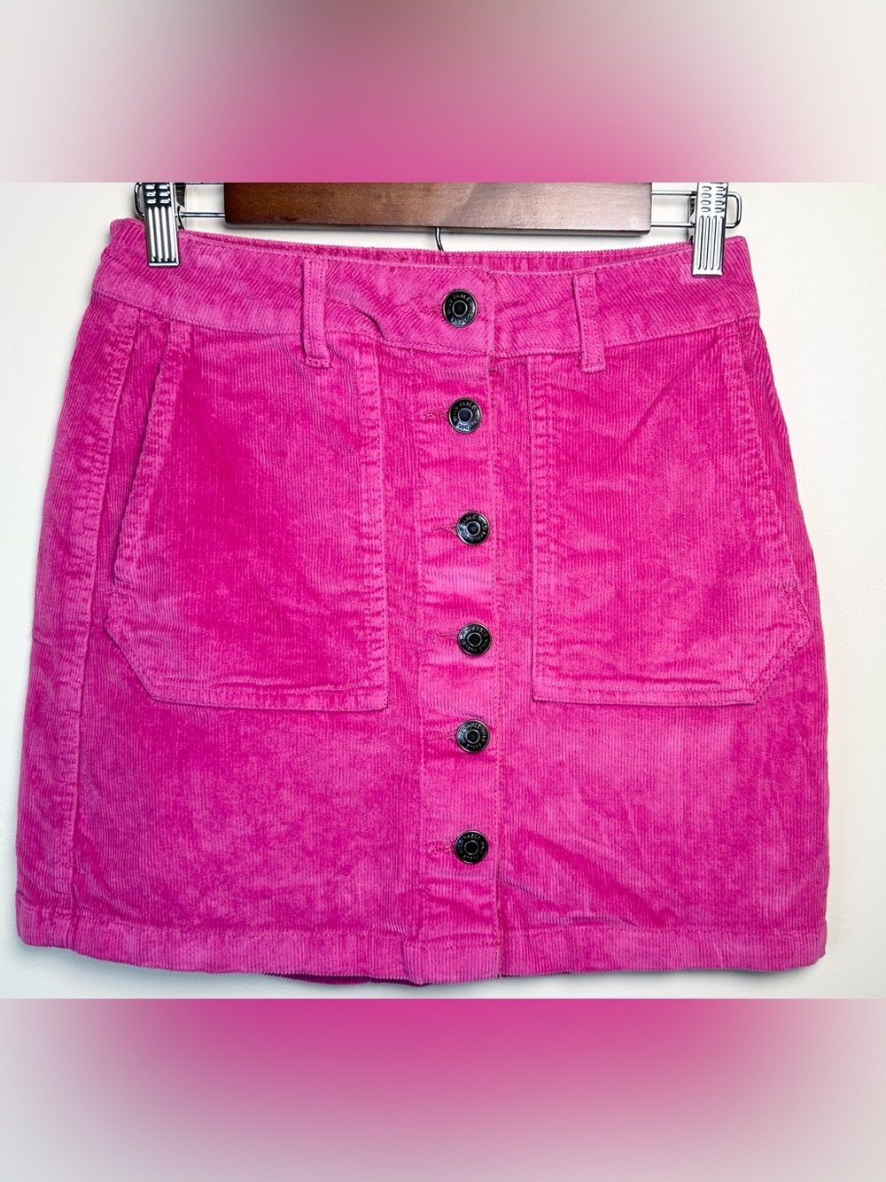 🩷wild fable Hot Pink Button-Front Corduroy Mini Skirt | Size 6, Length 16”
